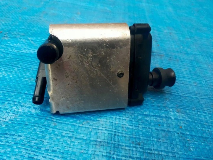 MERCEDES W166 GLE RÉSERVOIR LIQUIDE AMPLIFICATEUR A1663200114