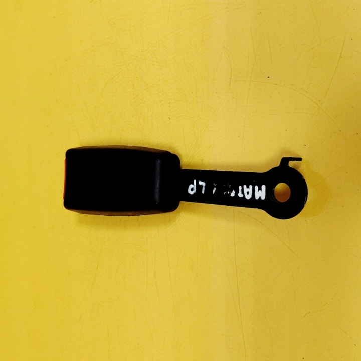 AGRAFE COURROIE SÉCURITÉ GAUCHE AVANT HYUNDAI MATRIX NR936
