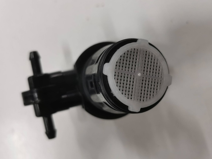 POMPE RÉSERVOIR LAVE-GLACES MAZDA 3 860310-9210 4.025