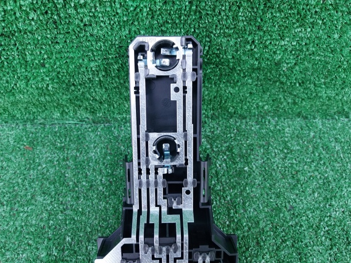 VW PASSAT B5 COMBI UNIVERSEL DOUILLE D'AMPOULE ARRIÈRE DROIT GAUCHE ORIGINAL 3B9945257