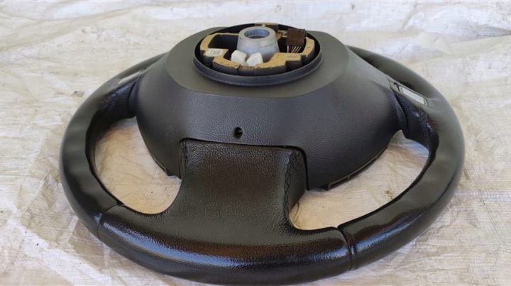 VOLANT MULTIFONCTION BMW E65 E66 LIFT 6766989