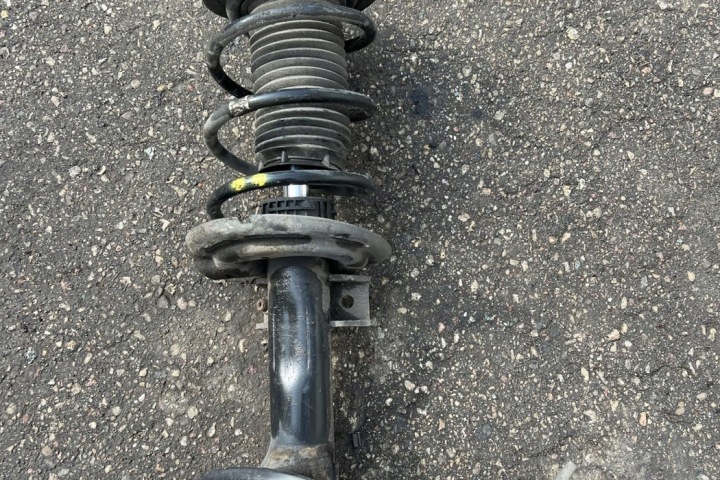 SUSPENSION AVANT DROIT MERCEDES-BENZ C (W204) A2043201273 2.1L DIESEL
