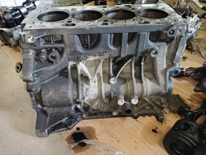 BLOC MOTEUR BMW 2.0D N47 I N47D20A 779792207