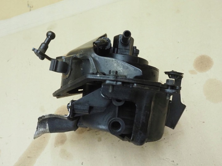 VOLVO V50 S40 II 04R 2.0D 136PS CHÂSSIS FILTRE CARBURANTS