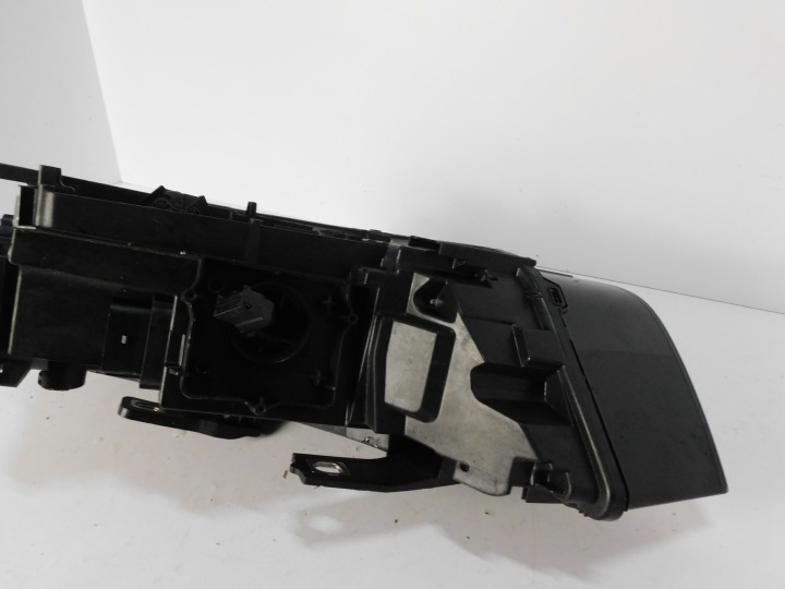 AUDI Q3 8U LIFT PHARE DROITE COMPLET LED 8U0941034 8U0941774 ENDOMMAGÉE