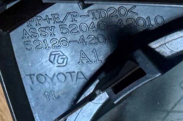TOYOTA RAV IV 20-22R CHÂSSIS DOUILLE HALOGÈNE GAUCHE 81484-42030 52126-42040