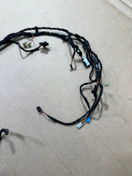 FAISCEAU DE CÂBLES COUVERCLES DE COFFRE COUVERCLES DE COFFRE ARRIÈRE INSTALLATION ÉLECTRIQUE CÂBLE CONDUITES DE DÉRIVATION MERCEDES ML W164