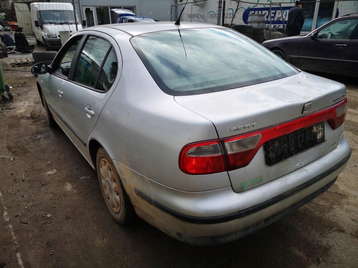 SEAT TOLEDO COLLECTEUR ADMISSION 2000 1.9L 038129713