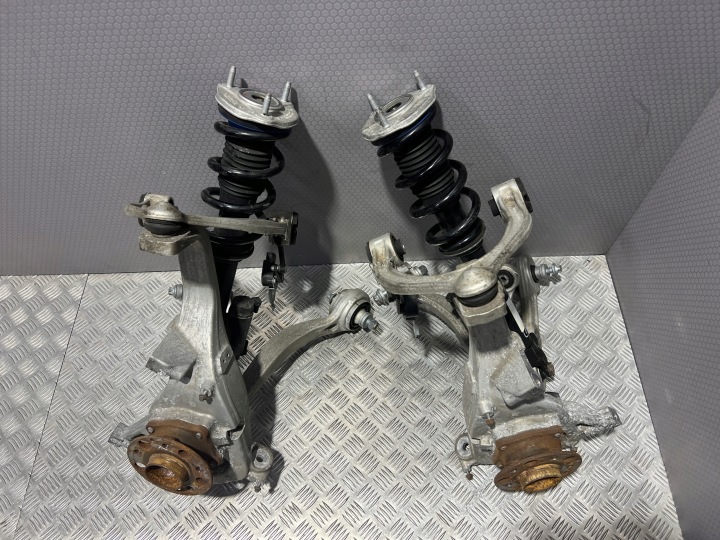 PARFAIT SUSPENSION GAUCHE AVANT MERCEDES C-KLASA W205 6.3S C63 AMG-S LIFT 2021