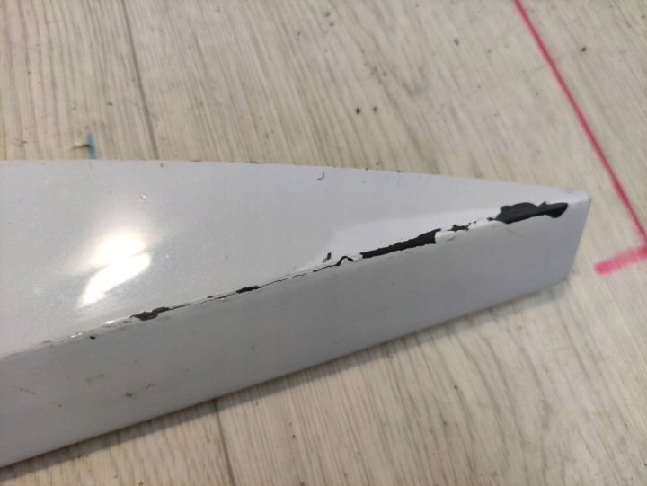 SKODA SUPERB III 3 MOULURE PORTES DROIT AVANT 3V0853294A