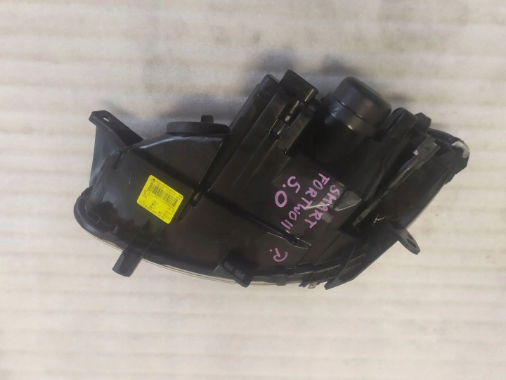 PHARE AVANT AVANT DROITE SMART FORTWO III