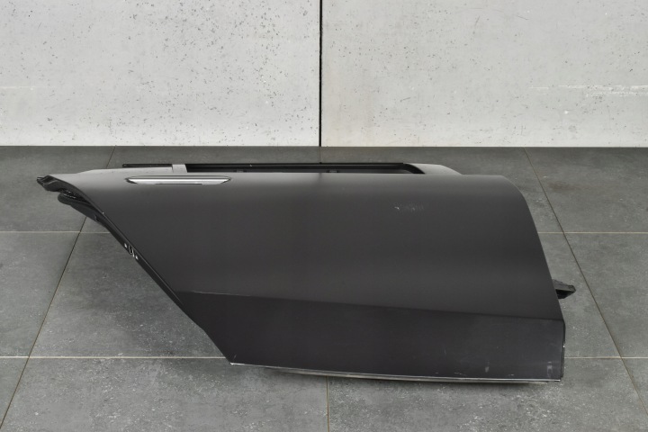BMW 5 G61 M5 G99 PORTES ARRIÈRE DROIT DROIT ARRIÈRE COULEUR C64