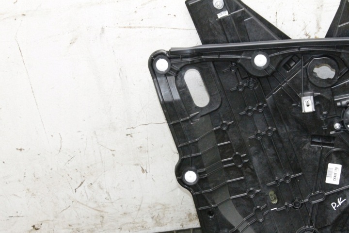 ÉLÉVATEUR VITRES GAUCHES AVANT PORTES FORD KUGA III (DFK) CM0940700 2.5L