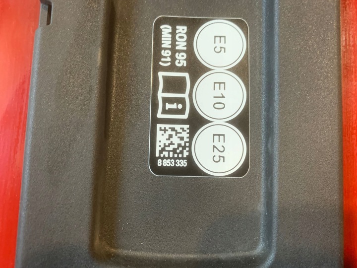 BOUCHON GOULOTTE DE REMPLISSAGE CARBURANTS BMW 3 G20 G21 7433405