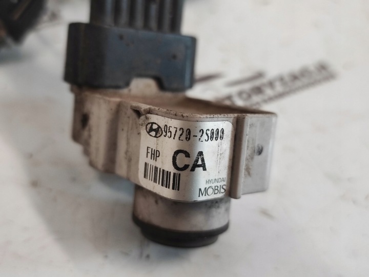 HYUNDAI IX35 I 11R CAPTEURS STATIONNEMENT PDC 95720-2S000