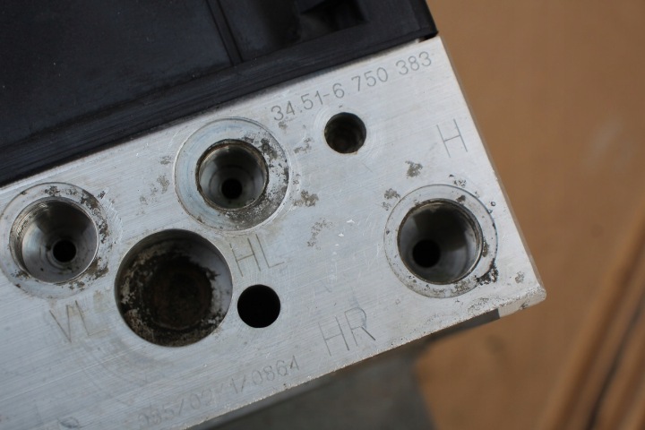 POMPE ABS BMW E39 E38 0265223001 6750383 COMPLÈTE