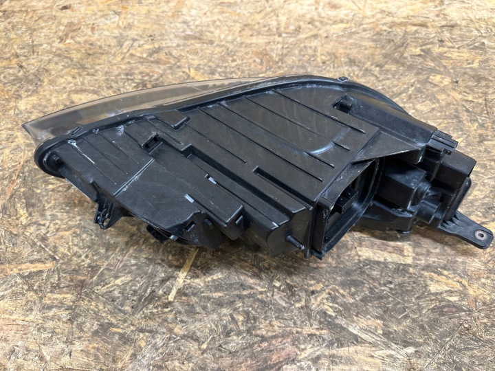 VOLVO V40 LIFT PHARE GAUCHE AVANT COMPLET LED 31677022
