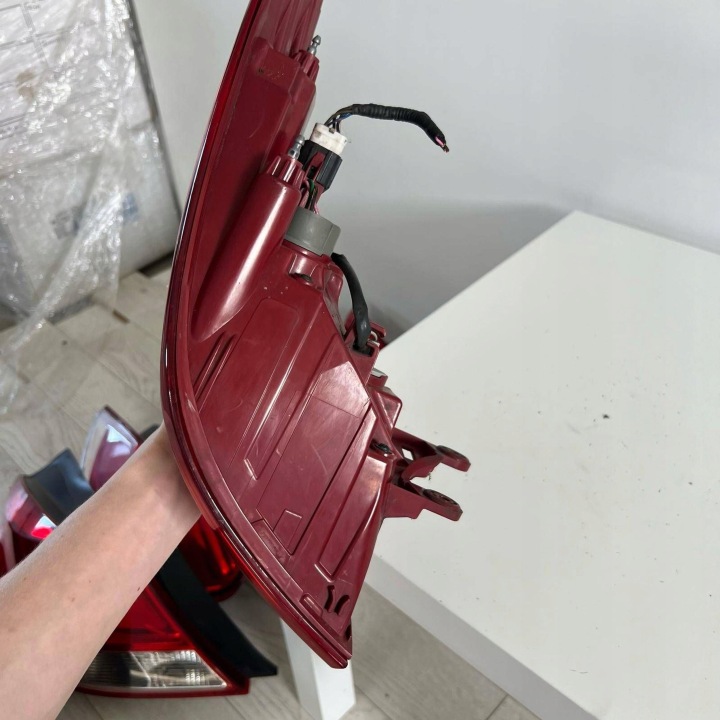 KIA OPTIMA IV 4 LIFT PHARE DROIT ARRIÈRE ARRIÈRE DROITE 92402D43