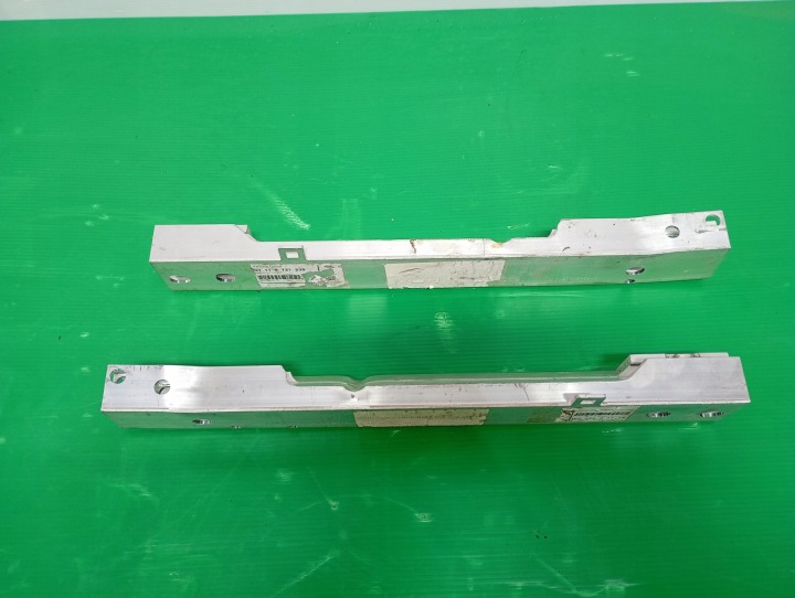 ZONE INFÉRIEURE GAUCHE DROITE VERS BMW U10 U11 U06 F70 F74 MINI U25 8737235 8737236