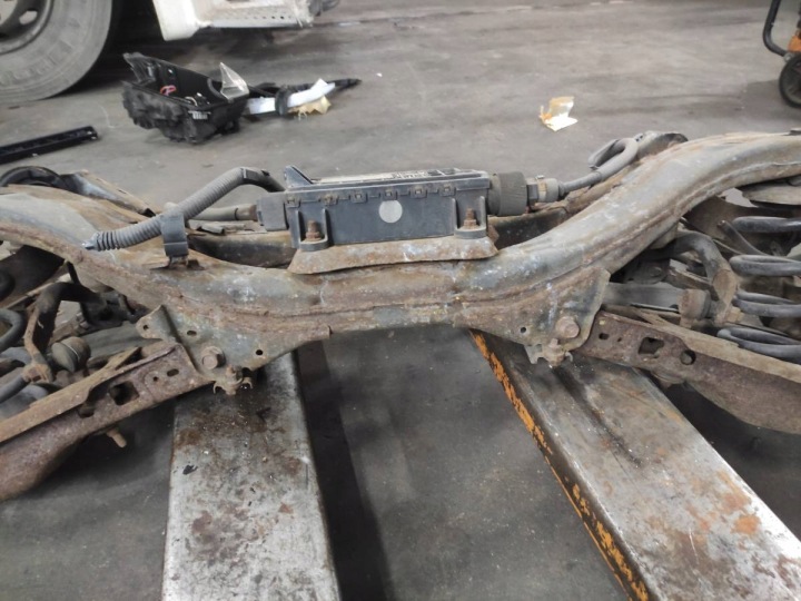 POUTRE SUSPENSIONS ARRIÈRE ARRIÈRE COMPLÈTE CHÂSSIS CHÂSSIS TOYOTA AVENSIS T27 UNIVERSEL