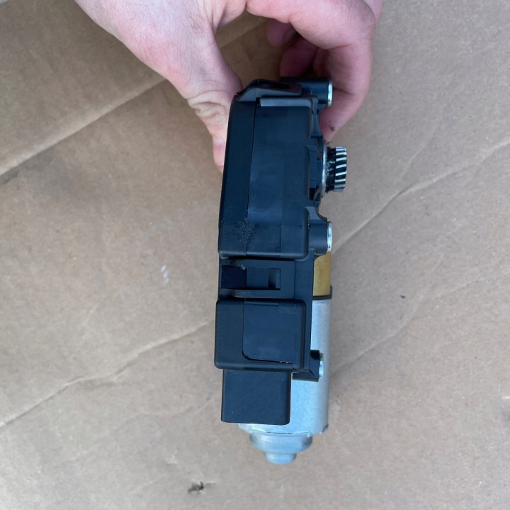 MERCEDES W166 GLE PETIT MOTEUR TOIT OUVRANT A1669069600 FONCTIONNEL