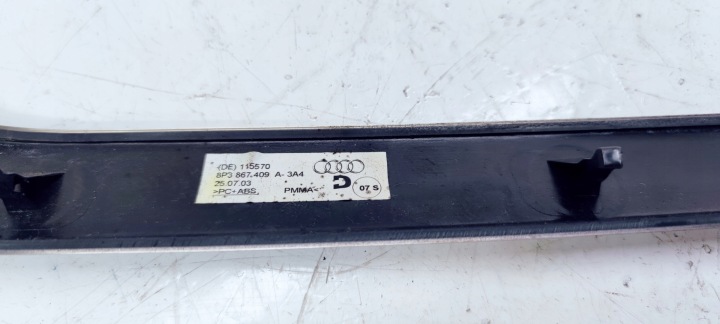 MOULURE DÉCORS PORTES GAUCHE AUDI A3 8P 8P3867409A 3A4