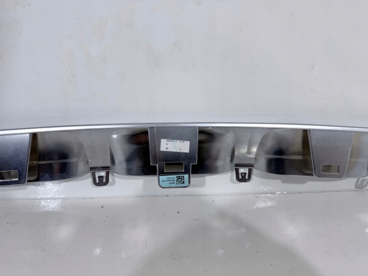 MOULURE CHROME PARE-CHOCS AVANT AVANT JEEP GRAND CHEROKEE WL 6YX34LS1AB