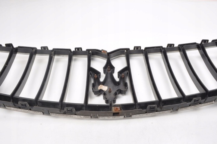 MASERATI QUATTROPORTE VI CALANDRE GRILLE