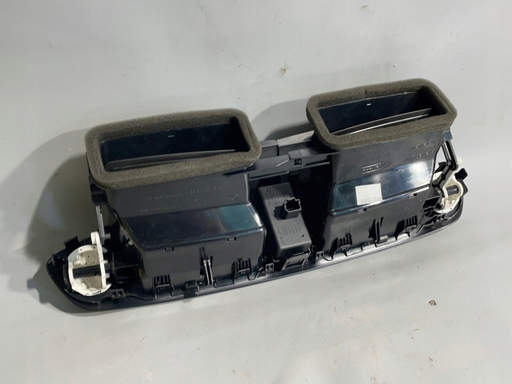 GRILLE CONDUIT D'AIR RENAULT SCENIC 3 III 682600031R