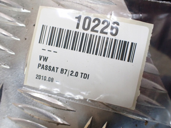 GLISSIÈRE PARE-CHOCS GAUCHE ARRIÈRE VW PASSAT B7 2.0 TDI BERLINE DSG 3AE807393 10226