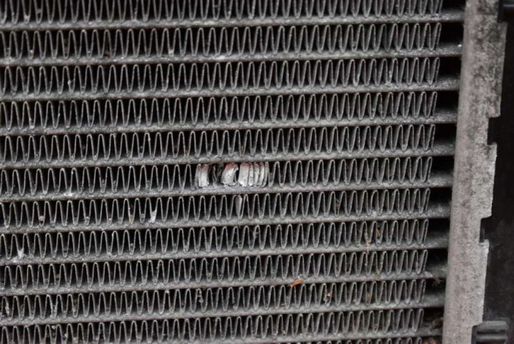 RADIATEUR EAU 7788901 BMW E87 2.0 D 122 KM 04-07