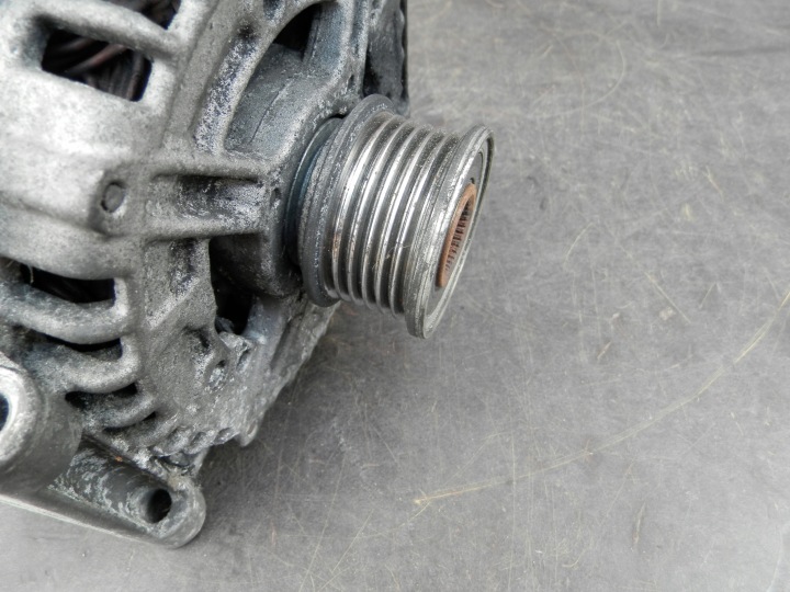 ALTERNATEUR BOSCH G048450 MERCEDES E W211 S211 LIFT 2.2 CDI 646.821