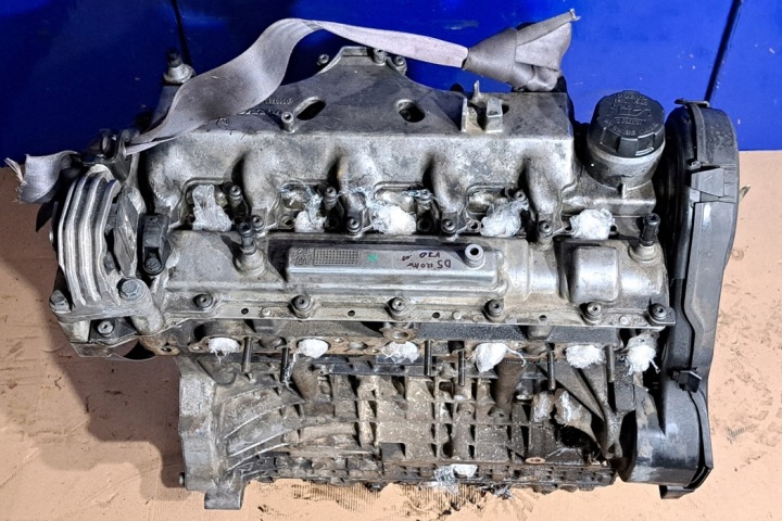 MOTEUR VOLVO V70 II (SW) 8692397 2.4L DIESEL 120KW 2005