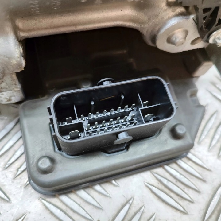 SERVO JAGUAR I-PACE (X590) 0204N00146 31716267 294KW 2018