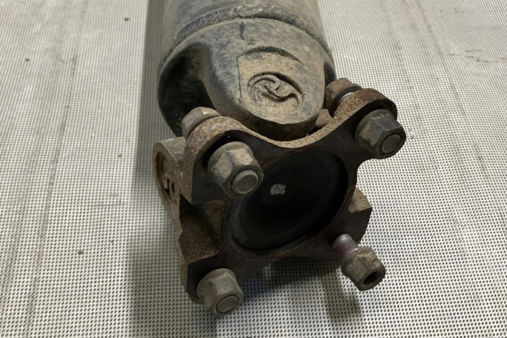 ARRIÈRE PIÈCE ARBRE DE TRANSMISSION NISSAN NAVARA (D22_) 373004JA0B 2.3L DIESEL