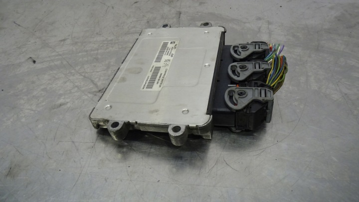 ORDINATEUR CONTRÔLEUR CITROEN C3 I 1,4 9661961280 215857854A
