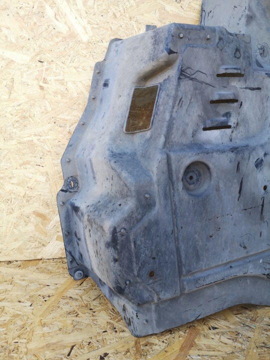VW T6 TRANSPORTER PROTECTION CHÂSSIS 7E0825205F