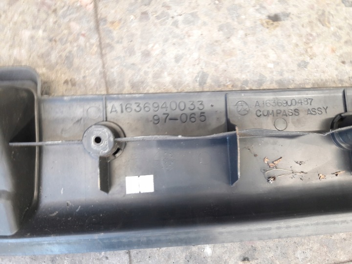A1636940033 MOULURE REVÊTEMENT SEUIL COUVERCLES DE COFFRE MERCEDES ML W163