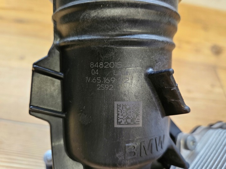 BMW G01 G20 G30 G42 G11 B58B30B SUPPORT FILTRE HUILES AVEC RADIATEUR ENSEMBLE