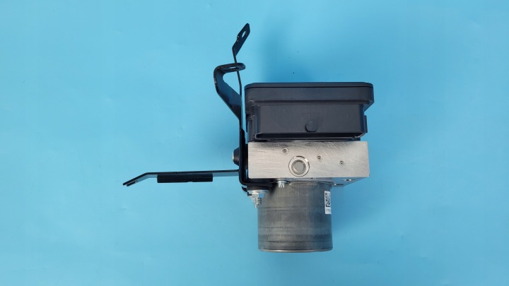 MERCEDES 177 A180 22R POMPE DE FREIN ABS A1779006207 0265295934