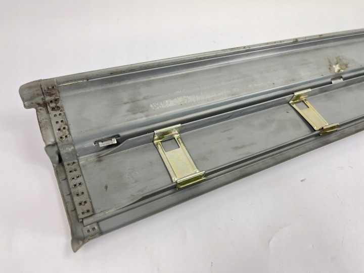 REVÊTEMENT SEUIL MOULURE SEUIL DROITE GAUCHE AVANT MERCEDES W140 1406800535