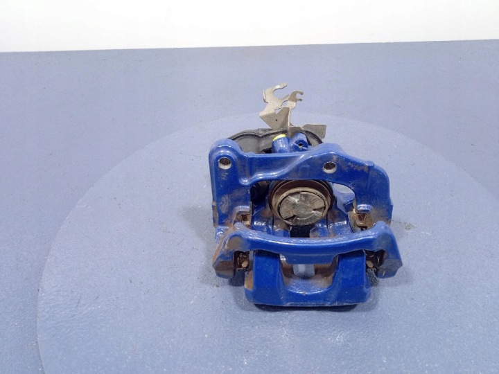 BMW IX I20 ÉTRIER DE FREIN DE FREIN ARRIÈRE DROIT COLLIER 345-370
