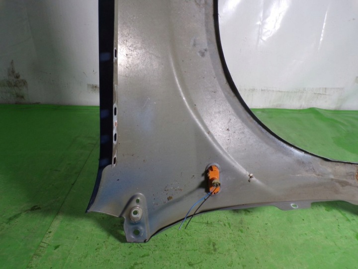 FORD FIESTA MK6 AILE AVANT GAUCHE