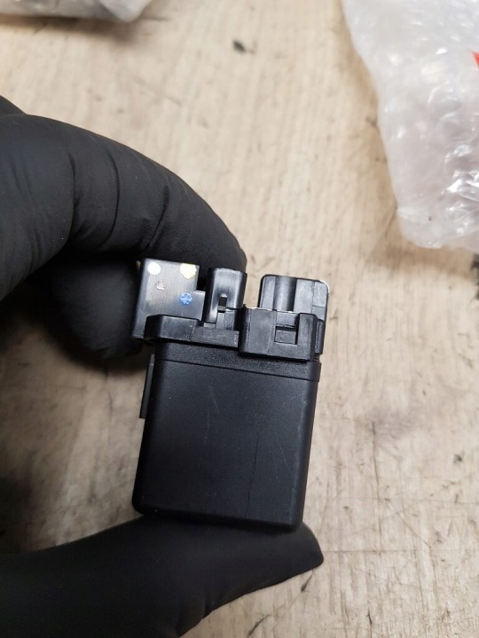ORIGINAL RELAIS DÉMARREUR CONTACTEUR HONDA 06353-MR5-306