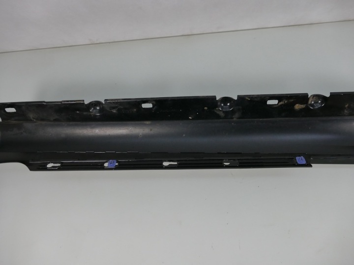 MERCEDES E A207 LIFT AMG MOULURE PRGOWA GAUCHE 197 SEUIL