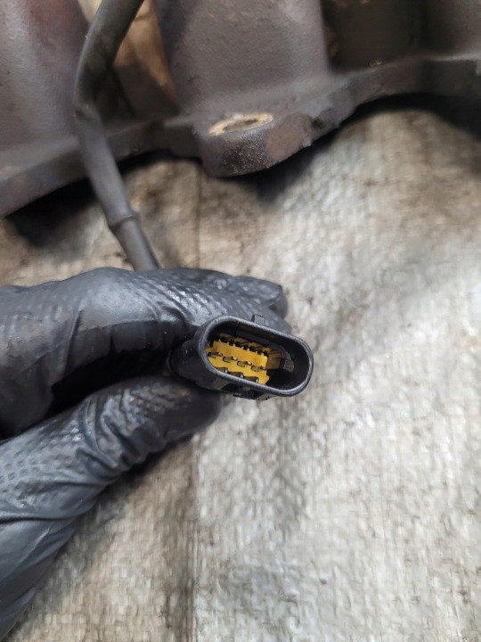 RENAULT OE 8200210968 COLLECTEUR ÉCHAPPEMENT