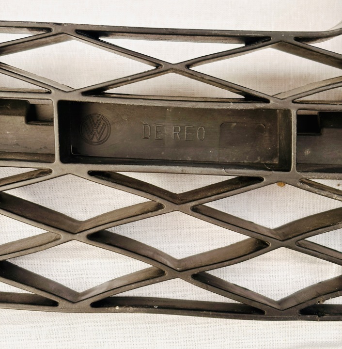 MOULURE PARE-CHOCS AVANT VOLKSAWAGEN PASSAT B7 3AA807571