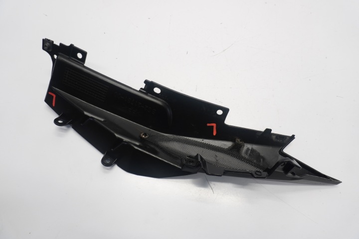 YAMAHA MT-09 17-20 PLASTIQUE DÉFLECTEUR D'AIR GAUCHE ARRIÈRE