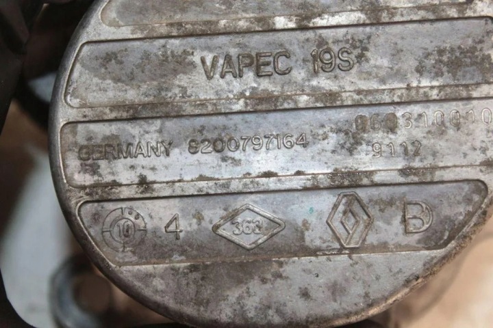 POMPE VACUUM RENAULT TRAFIC II FURGON RESTYLAGE 8200797164 2.5L DIESEL 2007