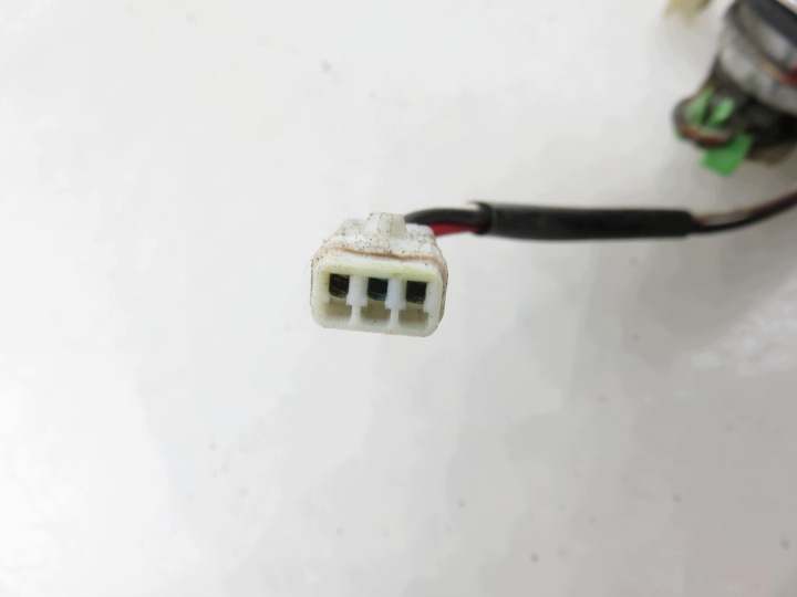 CONTACTEUR D'ALLUMAGE INSERTS MITSUBISHI PAJERO PININ MR587312